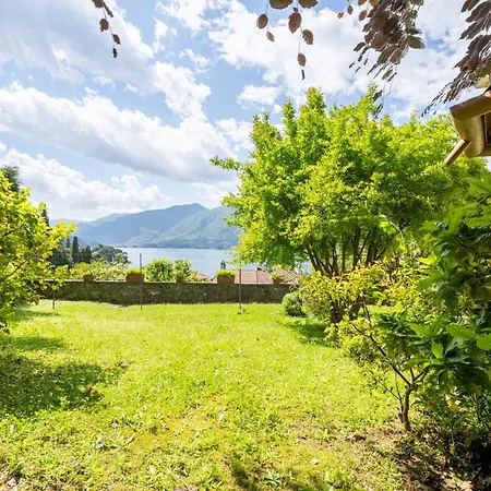 Emilia Gemstone アパート
